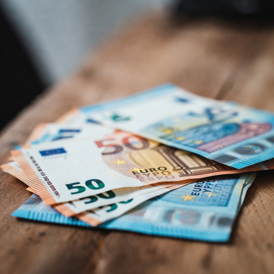 Virements bancaires : le coût caché qui pèse sur votre trésorerie e-commerce Virements bancaires : le coût caché qui pèse sur votre trésorerie e-commerce